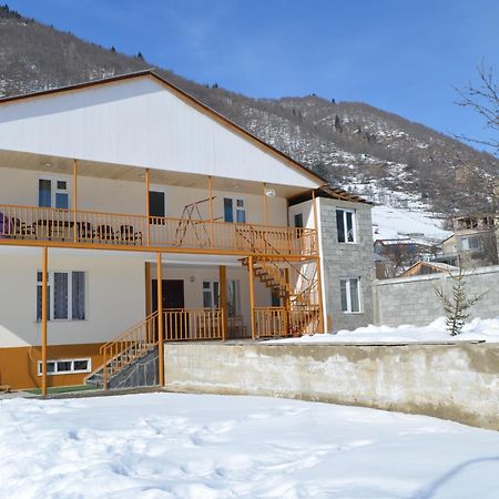 Guesthouse Qarim เมสเตีย ภายนอก รูปภาพ