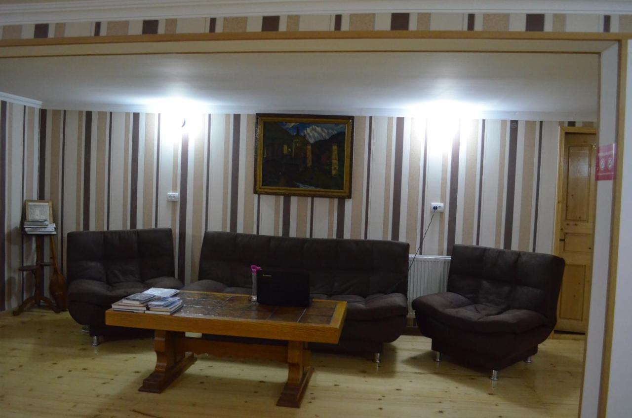 Guesthouse Qarim เมสเตีย ภายนอก รูปภาพ