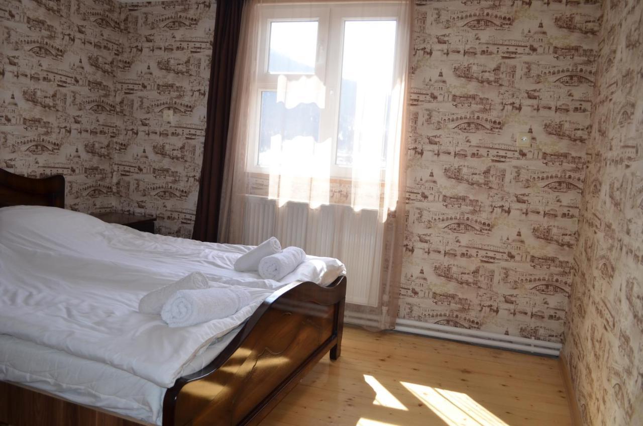 Guesthouse Qarim เมสเตีย ภายนอก รูปภาพ