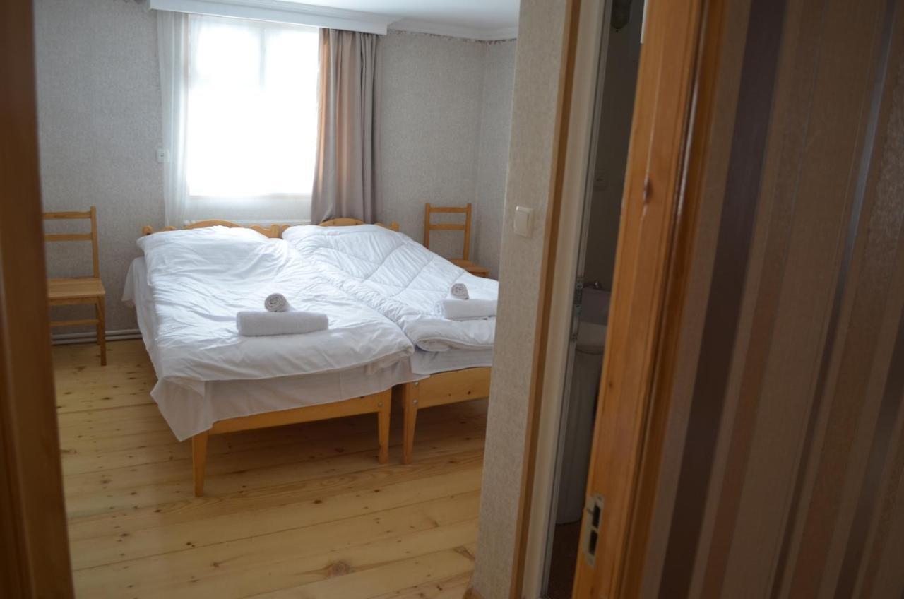 Guesthouse Qarim เมสเตีย ภายนอก รูปภาพ